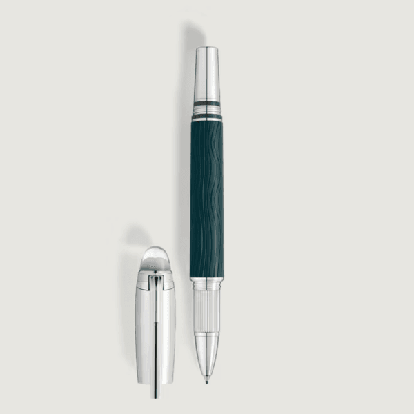 Montblanc Fineliner StarWalker PolarGreen Doué con cappuccio rimosso, corpo in resina verde a onde e finiture platino.