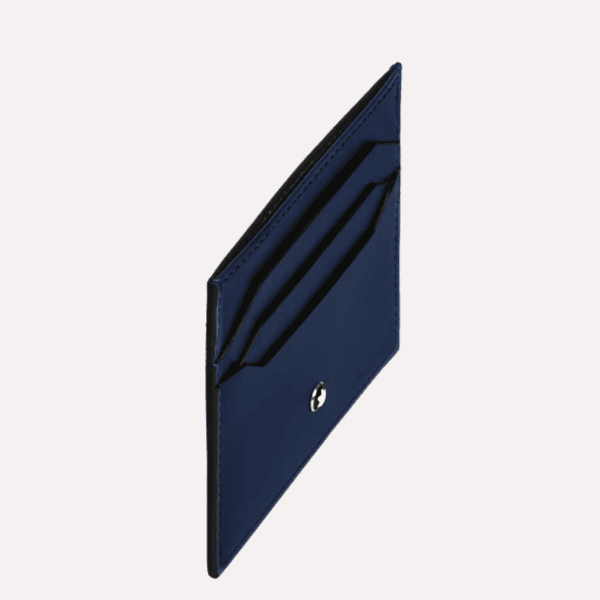 Portacarte pelle Montblanc blu con più slot e design sottile.