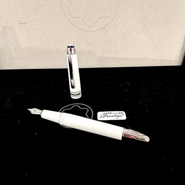 Montblanc Stilografica Meisterstück Classique Bianca Pennino F