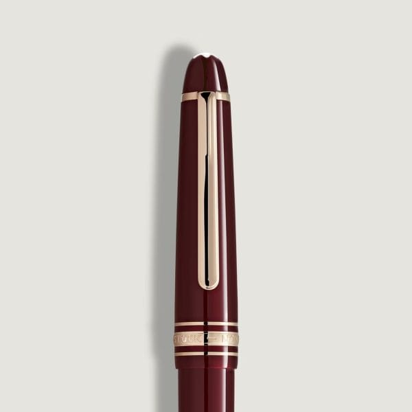 Clip in oro con numero di serie individuale della penna Montblanc Meisterstück Bordeaux Classique