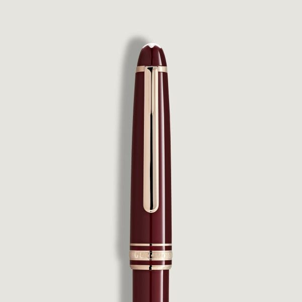 Clip in oro con numero di serie individuale della penna a sfera Montblanc Meisterstück Bordeaux Classique