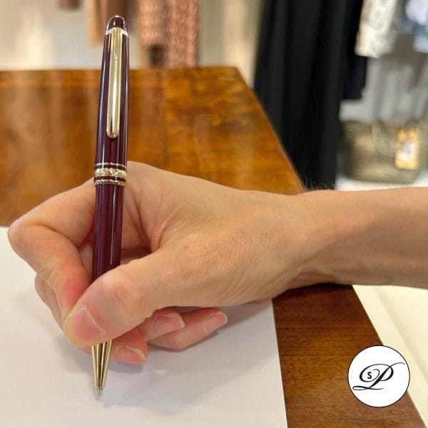 Penna a sfera Montblanc Meisterstück Bordeaux Classique fotografata da Sivieri Prestige – rivenditore autorizzato Roma