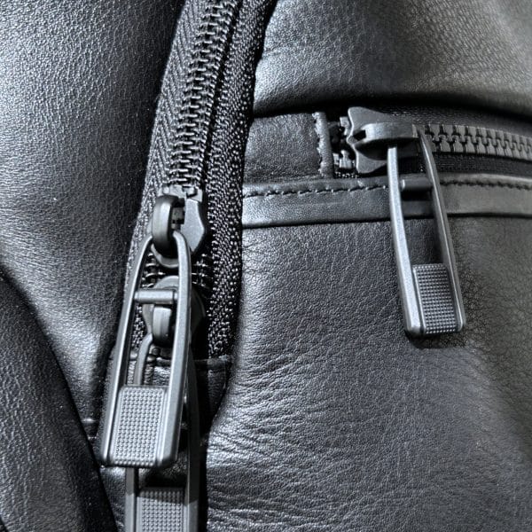 zaino porsche design ONW11633 dettaglio cuciture