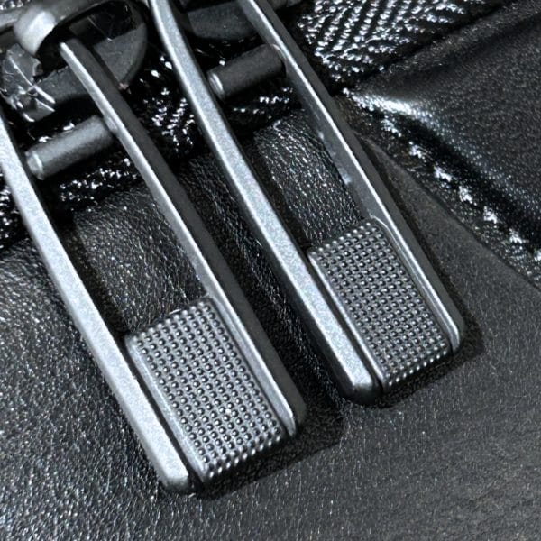 zaino porsche design ONW11633 dettaglio zip
