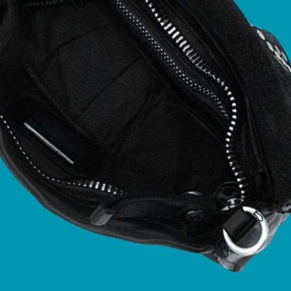Borsa Era a tracolla in vacchetta con traforo e borchie