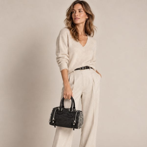 Borsa Campomaggi Britney Bauletto in Pelle di Vacchetta con Borchie Nero